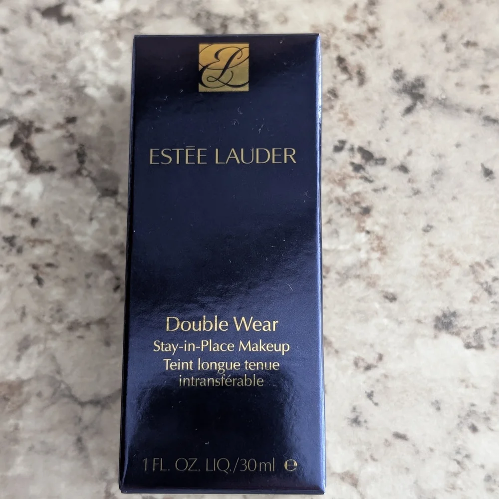 Estee Lauder Tan Foundation Long-Wearing Full Coverage
